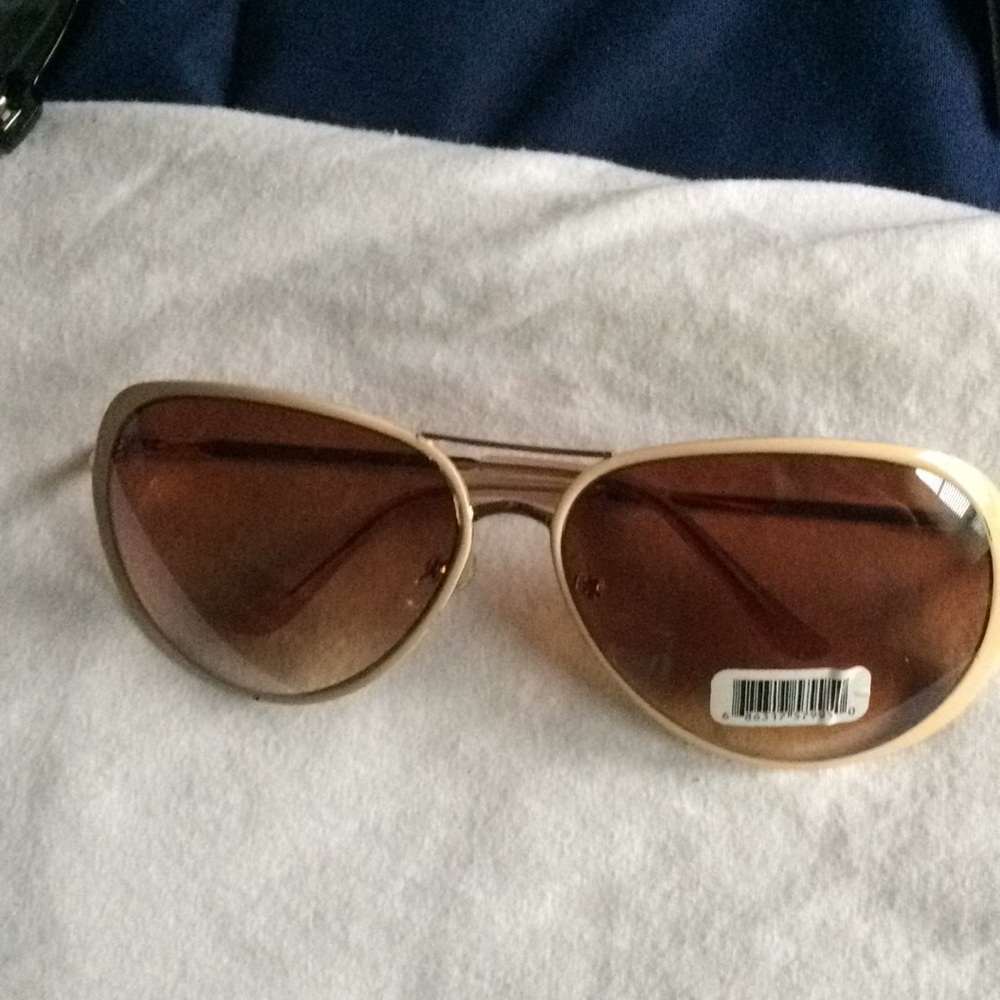 Creme Sunglasses